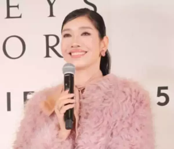 アンミカ　新たな名言「ユーモアとプレゼントは人生の円滑油」「自を分けると書いて自分」