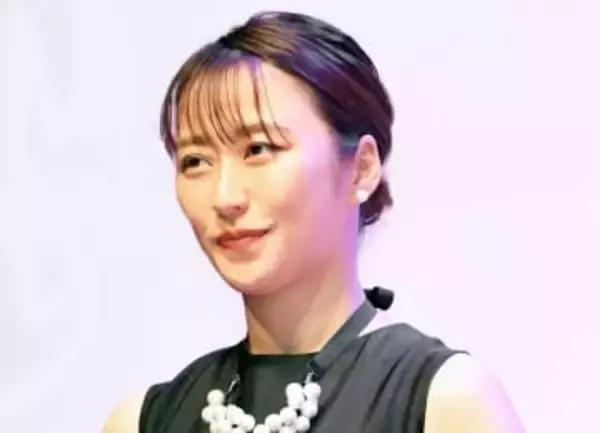 夫はプロ野球選手　枡田絵理奈アナがオフ恒例の「家族写真」を投稿　感謝の思い記す　3人の子供はカープ帽