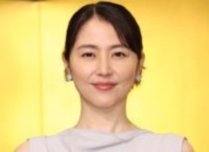 長澤まさみ　人妻最初のSNS投稿でムンムン　ロングの髪が無造作に