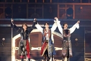KAT-TUN　異例の解散後ライブでド派手フィナーレ　シャンパンファイト＆花火3000発で万感51曲