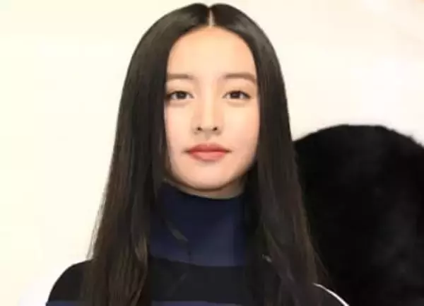 Koki，　パジャマ姿を姉Cocomiが撮影　自宅？で愛犬とぶちゅ～♥　母・工藤静香も「いいね！」反応