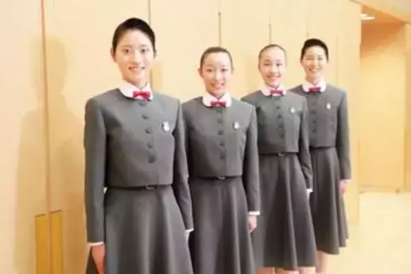 宝塚音楽学校で第114期生入学式　10.55倍の倍率突破した40人が夢へ第一歩