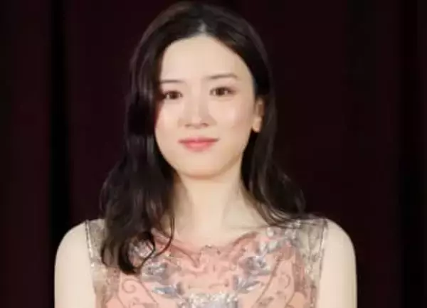 永野芽郁が髪バッサリ　ネトフリ主演作のビジュアル公開　「僕の狂ったフェミ彼女」