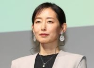 打つオーラ満々！木村多江のバッティングフォームに反響の声「キマっています」「メッチャかっこいい」「スゲー打ちそう」