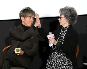 木村拓哉　倍賞千恵子とハイタッチ　作品との出会いに感謝「きっと今後も忘れることはないんだろうな」