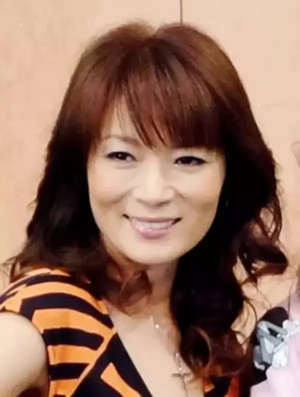 マルシア17歳当時の写真公開、来日40年を報告「大きな夢だけを胸に日本へ飛び込んだ日」近影もアップ