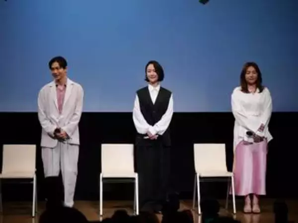 えっ誰？この美人女優！黒木華の隣で会見に登場した42歳にSNSも「綺麗になった」「凄いな」「友達になりたい～」好感続々　髪形も素敵♥