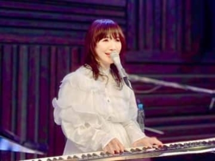 平松愛理　デビュー36年で初の弾き語りツアー折り返し「見た目以上にハード」