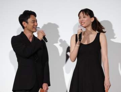 綾瀬はるか「天然」爆裂「えっと…何でしたっけ？」質問をド忘れし会場笑顔