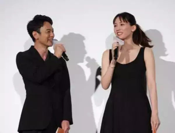 綾瀬はるか「天然」爆裂「えっと…何でしたっけ？」質問をド忘れし会場笑顔