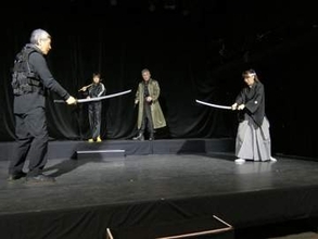 ええっ71歳？！スーパー戦隊「初代ブラック」俳優　イケオジがすぎるっ　面影そのまま現役ばりばりアクション披露