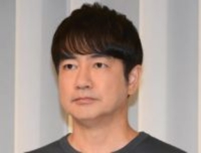 「モーニングショー」スタジオに巨大クマ剝製が登場　羽鳥慎一アナも思わず「大きいよね…」爪＆牙の生々しさ