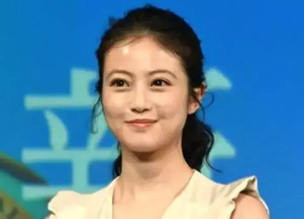 「ほんま天使」「妖精が着そう」今田美桜　ゆるふわウエーブ髪＆レーススカートの最新姿「本当に世界一美しい」