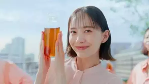 井桁弘恵　20代最後の年の目標は47都道府県制覇の旅行「これまでは海外旅行が好きで」新CMで軽快なダンス披露