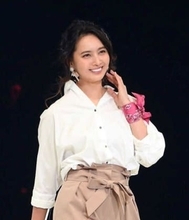 「まるで新成人」「4人のママとは」4児ママ女優40歳　豪華振袖姿に「女神様♥」「超可愛い」コメ続々　髪飾りもゴージャス