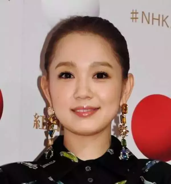 まるで別人…西野カナの黒髪＆着物姿が「美人すぎ」　プライベート写真公開「前髪あるのも可愛い」「清楚」