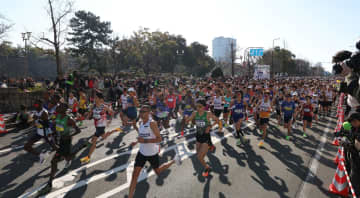 大阪マラソン出場の20歳人気アイドル　ラスト1キロで救急搬送「脱水症状で意識なくなり、そのまま救急車で」と報告