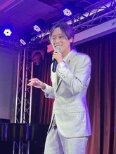 吉幾三が後輩歌手に大盤振る舞い！　19歳の中村唯人を寿司店に太っ腹同伴「なんでも食べていい」注文は大トロ10カン