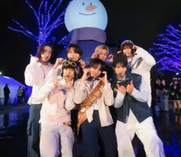 多国籍7人組グループ・NAZEが渋谷降臨　デビュー前でもファン多数駆けつける　タイ出身ターンは初イルミに感激