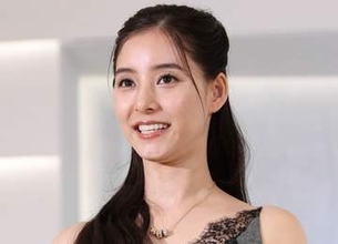 「言葉にならない」「本当パーフェクト♥」新木優子　ノースリーブ×ショーパン私服に「本当にキレイ」反響