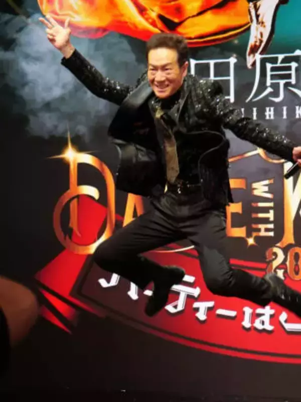 田原俊彦　28日で65歳も華麗な足上げ披露→若さの秘けつは「エロです」1月に一部週刊誌でデート現場をスクープされ「ちょいちょい撮られる」