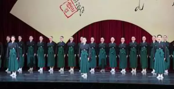 宝塚　112期生が初舞台！ラインダンス披露「歴史と伝統引き継ぎたい」