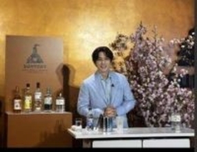 町田啓太「旬っていいですね」　入学式で桜撮る学生に感動「その姿がもう幸せ」