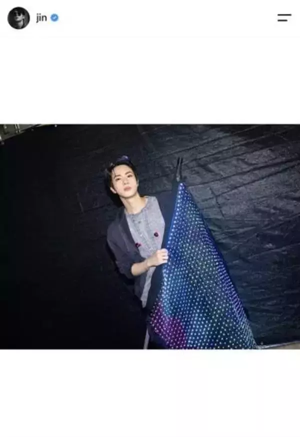 BTS・ジン＆ジョングクが「ハイアングル構図」をSNSで公開「額が半分だね」