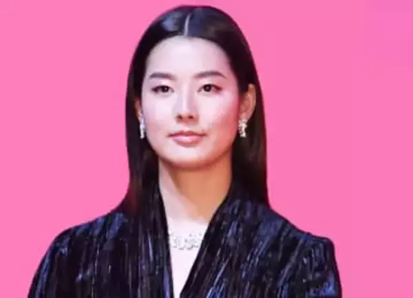 すみれ　女優だった亡き母の誕生日に「ママ、恋しいよ」　22年に突然の別れ