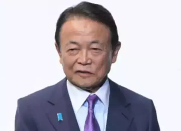 【高市自民】「えーっ」「早速派閥w」最年少25歳当選の女性議員「麻生派」が獲得→麻生氏と写真　透明感女子と85歳大重鎮「お孫さん」「麻生さん相変わらず格好いい」「年齢層が幅広い」