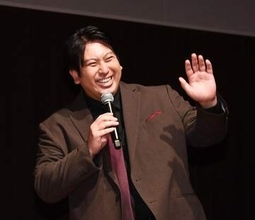 交際報道のジャンボたかお　報道陣の声かけに不敵笑み「事務所を通してください」「きょうは、俳優ですよ～」