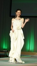 松本まりか、衝撃の総額1億5000万円ジュエリーに恐縮　豪華ダイヤモンドのネックレス身につける