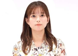 芳根京子　凱旋門バックに爽やかコーデ！パリに溶け込む姿に「すべてが美しい！」「街並みに溶け込んでる」
