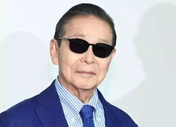 「泣きそう…」タモリの優しさが偉人レベル！自ら若手の席に来て乾杯「何、やってんだよ？」伝説の最終回直後に
