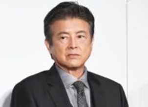 一瞬休日の家族かと　三浦友和、超豪華俳優メンバーで食事　トップ女優は珍しくワインでポーッ