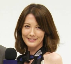 49歳で司法試験合格の3児ママ元売れっ子アナ　TVから消えた芸能関係者と再会「いつまでも美しい」「綺麗♥」