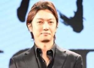 「のど自慢」でゴールデンボンバー大暴れ　歌唱途中で鐘担当の男性が喜矢武に斬られ→1発「カーン」で大爆笑