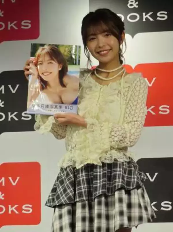 5年ぶりにグラビア復帰！俳優業は「悪役が大好き。悪い女はお任せください」寺本莉緒「ずっとグラビアをやりたいと思っていた」