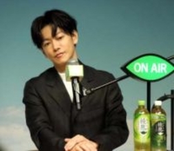 佐藤健　新CMでラジオパーソナリティーに　悩み相談で回答も「トーク力のなさを痛感」