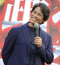 【踊る】名場面→青島を刺した当時26歳ロン毛俳優にSNS騒然「菅田将暉みたい」「成田凌似」「若い！」反響続々