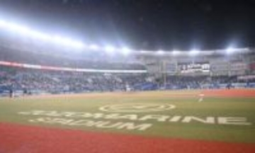 顔ちっさ！ZOZOマリンに可愛すぎる49歳芸能人の姿　13歳下、騎手の夫の始球式そっと見守る「応援に来てくれた皆様　ありがとございました♥」