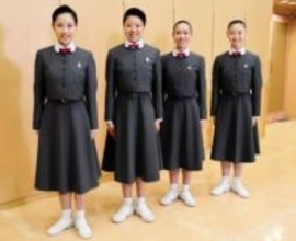 宝塚音楽学校入学式　笑顔の40人「身が引き締まる」「努力を怠らず立派な舞台人に」