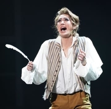 宝塚　花組トップスター永久輝せあ主演『GOETHE！』大阪公演が開幕　若き日の文豪の苦悩を詩情あふれる言葉と歌声で紡ぐ