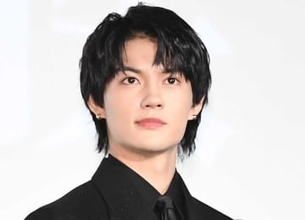 「字が綺麗すぎる！」「達筆すぎる」M！LK佐野勇斗「朝4時まで書いてた」毛筆文字にコメ殺到、書道6段「今すぐ寝てww」気遣う声も多数