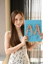 元NGT48川越紗彩　オールアザー電子版写真集未公開カット第2弾「載せるか悩んだカットがたくさん」　ビーチサンダルのブランドともコラボ