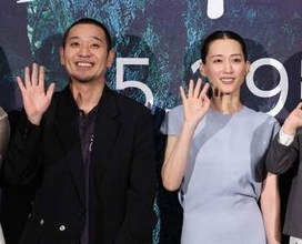 背中に美しき「A」領域！綾瀬はるかが涼しげドレスで会場魅了　天然全開トークでも沸かす　大悟「それ聞いとんねん」ww