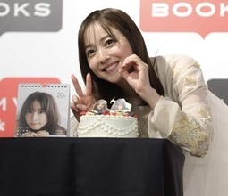 佐々木希　会場入りで警備員に「全く気づいてもらえず止められた」苦笑いで明かす　10年ぶりカレンダーイベント