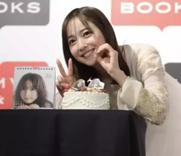 佐々木希　会場入りで警備員に「全く気づいてもらえず止められた」苦笑いで明かす　10年ぶりカレンダーイベント