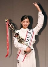 ホリプロスカウトキャラバン　グランプリは元阪神4番の孫　キュートな目元がそっくり　12歳中学1年の逸材「ホームランぶちかましてました」