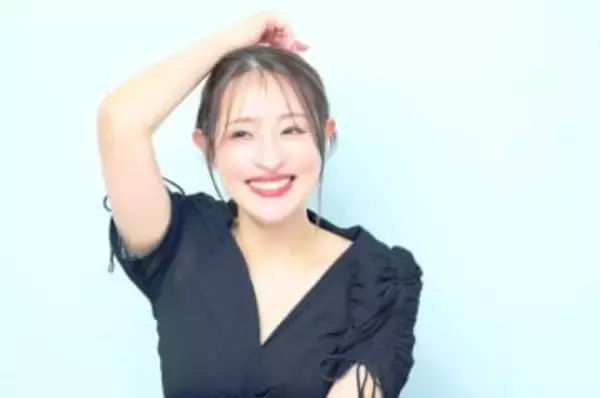 「美人化」話題の大沢あかねが美容本を発売　36歳からの逆転美容を告白　「お風呂」がポイント